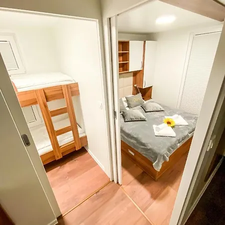 Star 1 Floating House, Marina * Πορτορόζ