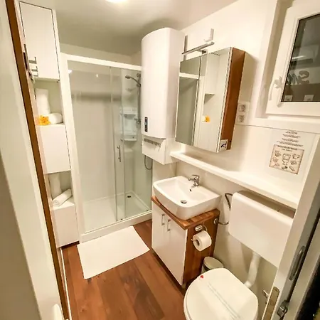 Дом отдыха Star 1 Floating House, Marina Порторож