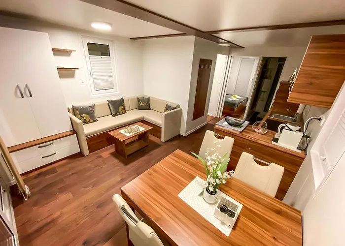 Star 1 Floating House, Marina Casa de Férias *