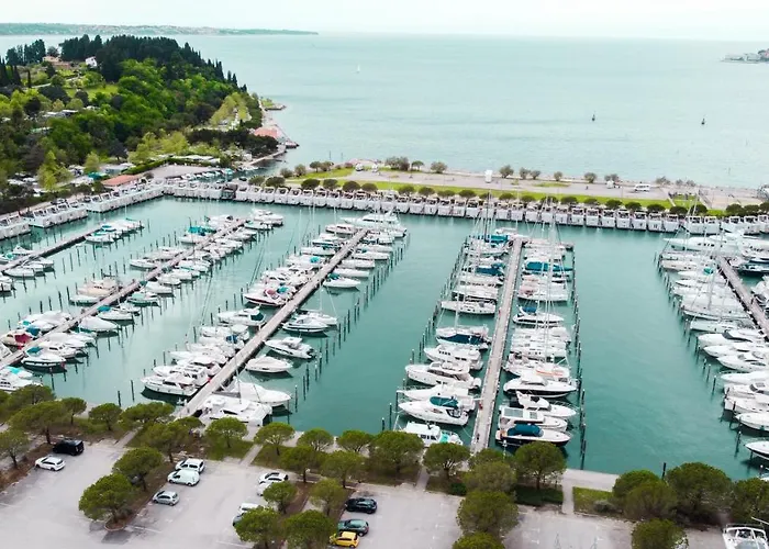Star 1 Floating House, Marina Casa de Férias